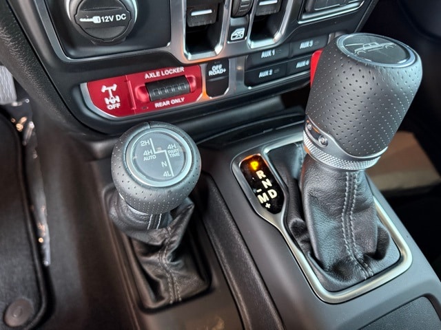 2025 Jeep Gladiator Mojave photo 22
