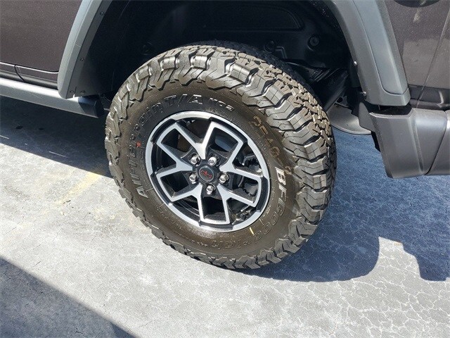 2024 Jeep Wrangler Rubicon photo 4