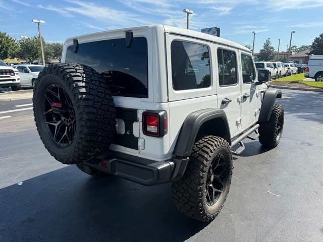 2025 Jeep Wrangler Willys photo 8