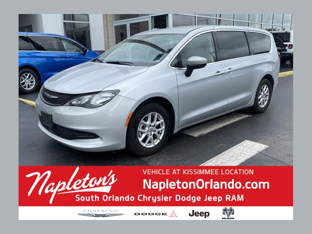 2023 Chrysler Voyager's photo