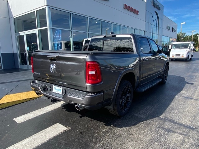 2025 Ram 1500 Laramie photo 8