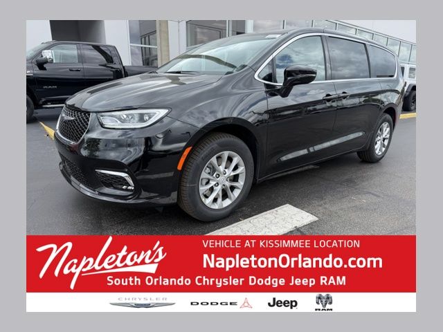 2026 Chrysler Pacifica Select AWD's photo
