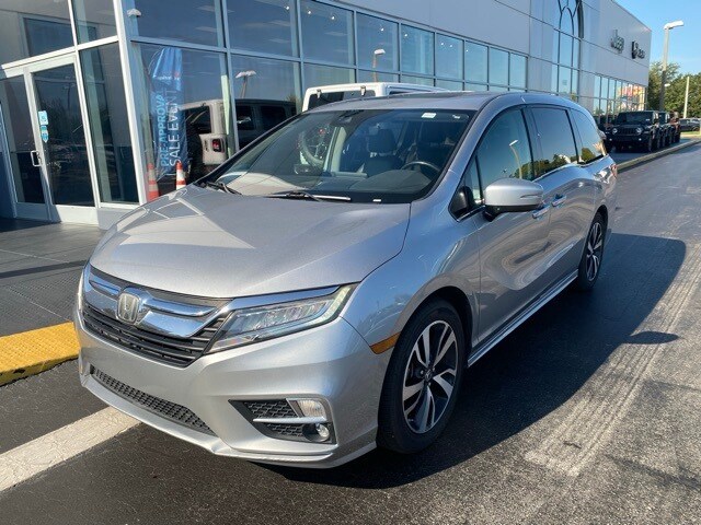 2018 Honda Odyssey Elite photo 3