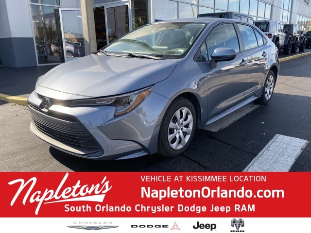 2024 Toyota Corolla LE's photo