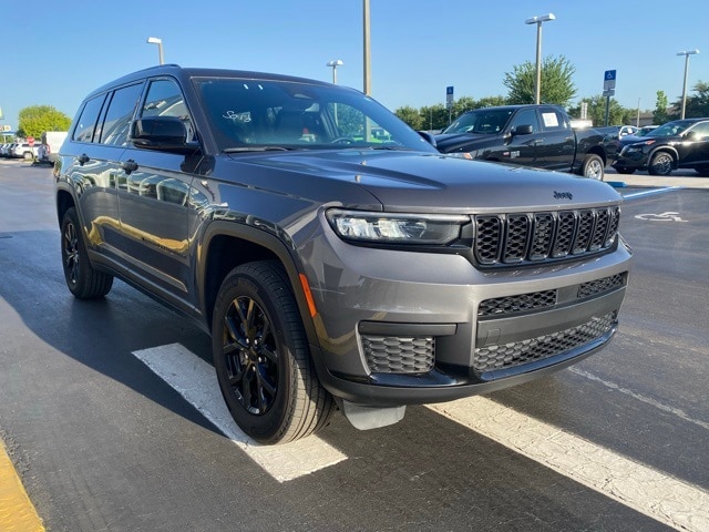 Used 2024 Jeep Grand Cherokee L Altitude with VIN 1C4RJKAG8R8507576 for sale in Kissimmee, FL