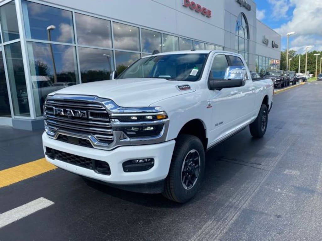 New 2025 Ram 2500 LARAMIE CREW CAB 4X4 6'4 BOX Pickup
