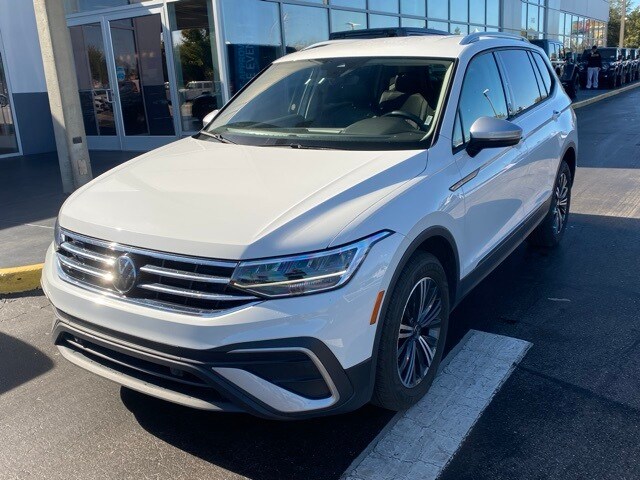 2024 Volkswagen Tiguan SE Wolfsburg Edition photo 3