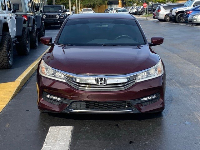 2017 Honda Accord Sport photo 2