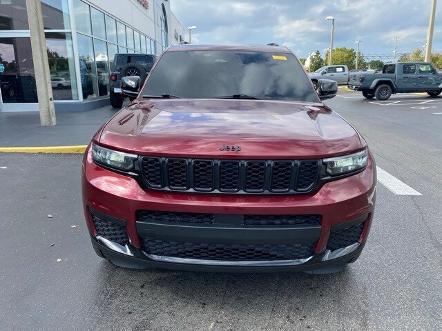 2021 Jeep Grand Cherokee Altitude photo 3