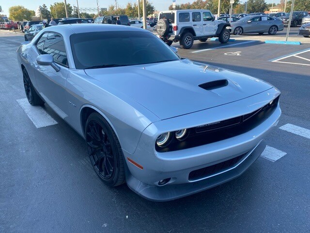 2022 Dodge Challenger R/T photo 2