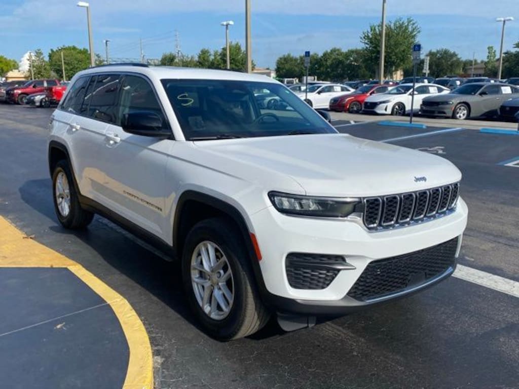 Used 2023 Jeep Grand Cherokee Laredo SUV