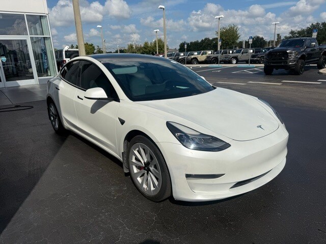 2021 Tesla Model 3 Standard Range Plus photo 3