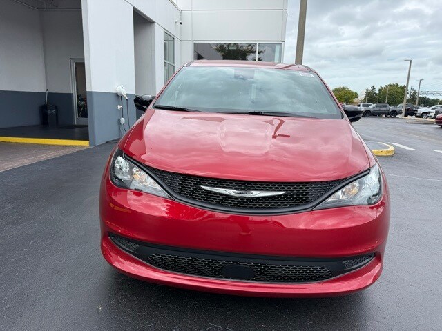 2026 Chrysler Voyager LX photo 2