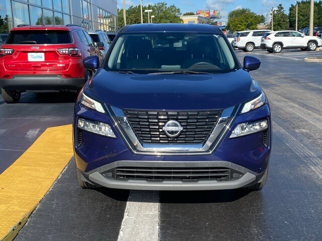 2023 Nissan Rogue SV photo 2