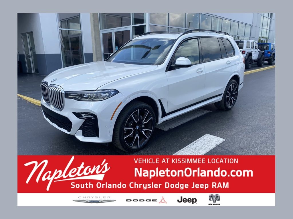 2022 BMW X7 xDrive40i's photo