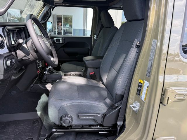 2025 Jeep Wrangler 4-Door Willys - Photo 15