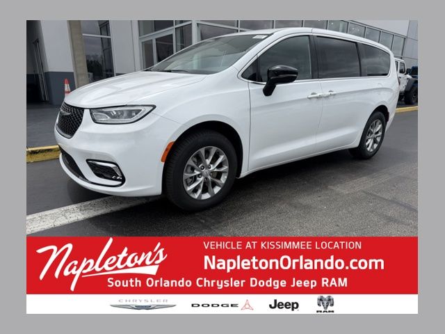 2026 Chrysler Pacifica Select AWD's photo