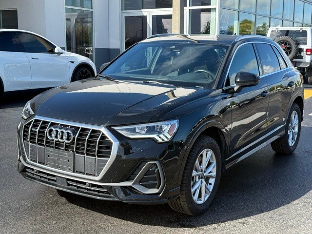 2025 Audi Q3 Premium S line photo 4
