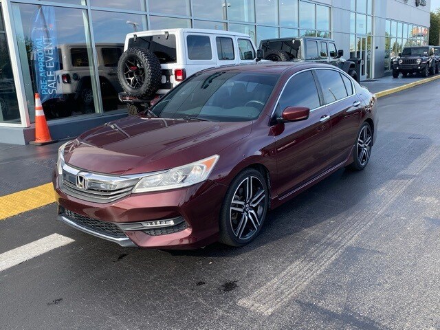 2017 Honda Accord Sport photo 3