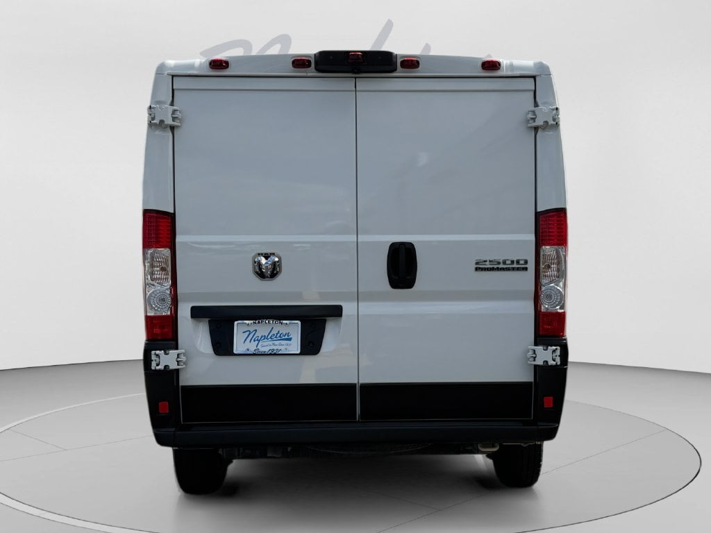 Photo 4