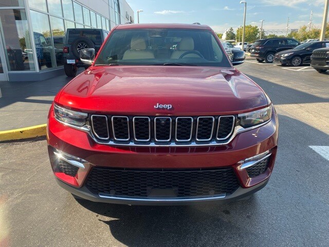 2023 Jeep Grand Cherokee Limited photo 3