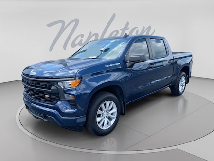 2022 Chevrolet Silverado 1500 Custom Truck