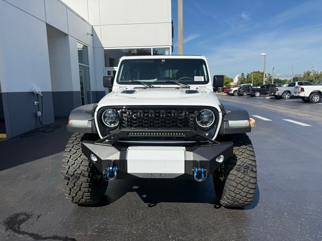 2025 Jeep Wrangler Willys photo 2