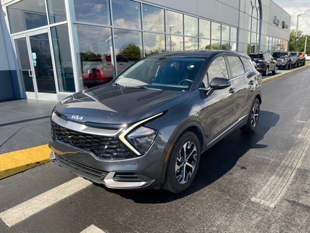 2023 Kia Sportage EX photo 4