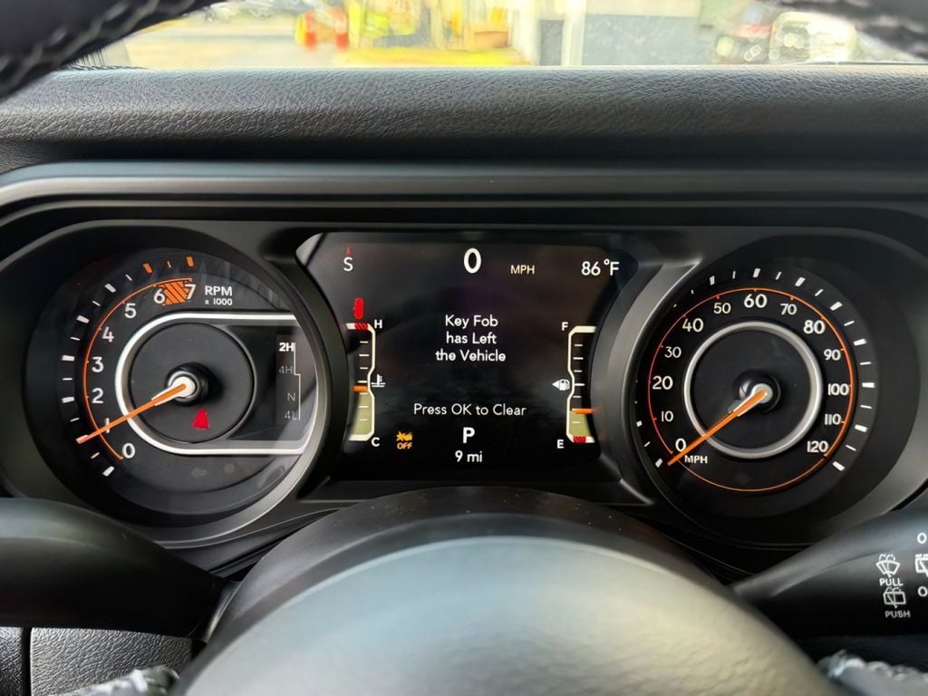 2025 Jeep Wrangler 4-Door Willys - Photo 24