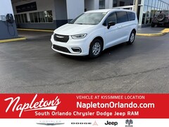 2026 Chrysler Pacifica SELECT Passenger Van