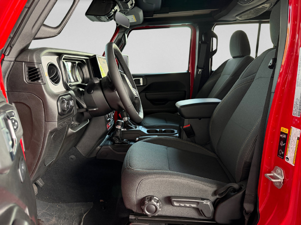 2025 Jeep Wrangler 4-Door Willys - Photo 22