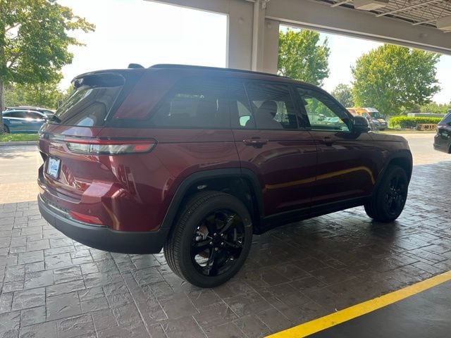 2025 Jeep Grand Cherokee Altitude - Photo 8