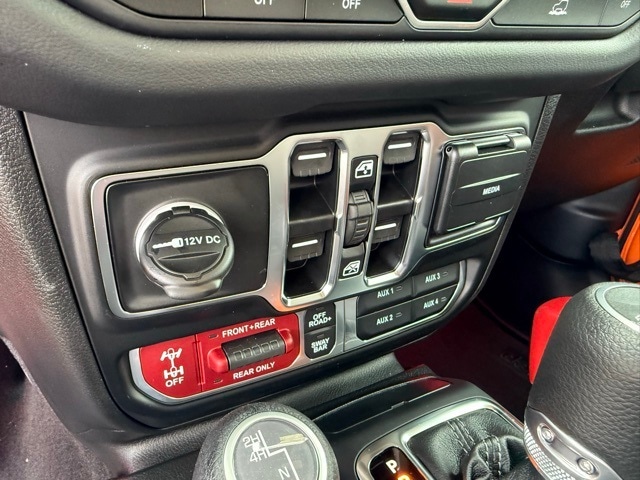 2025 Jeep Gladiator Rubicon photo 18