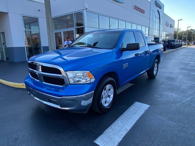 2024 Ram 1500 Classic SLT photo 4