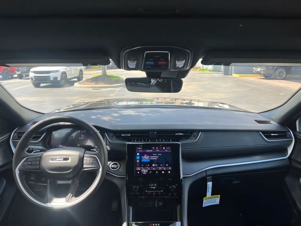 2025 Jeep Grand Cherokee Altitude - Photo 15