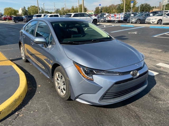 2024 Toyota Corolla LE photo 2