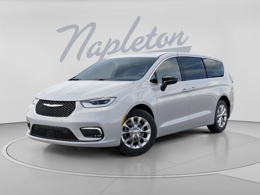 2026 Chrysler Pacifica Limited's photo