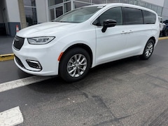 2026 Chrysler Pacifica SELECT AWD Passenger Van