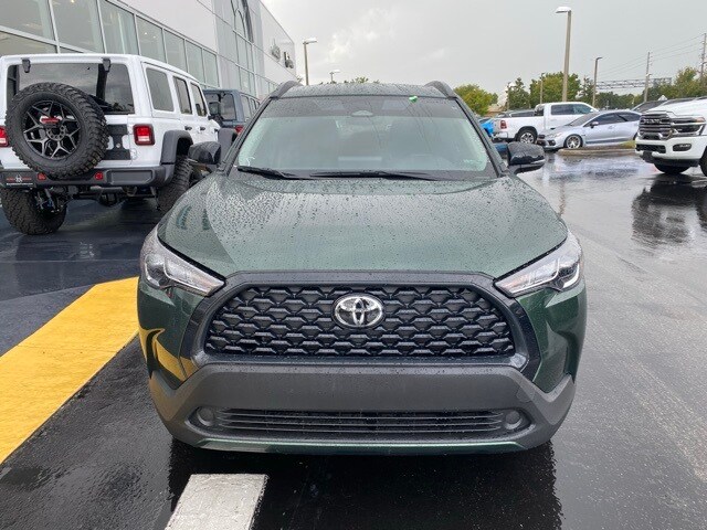 2025 Toyota Corolla Cross LE photo 2
