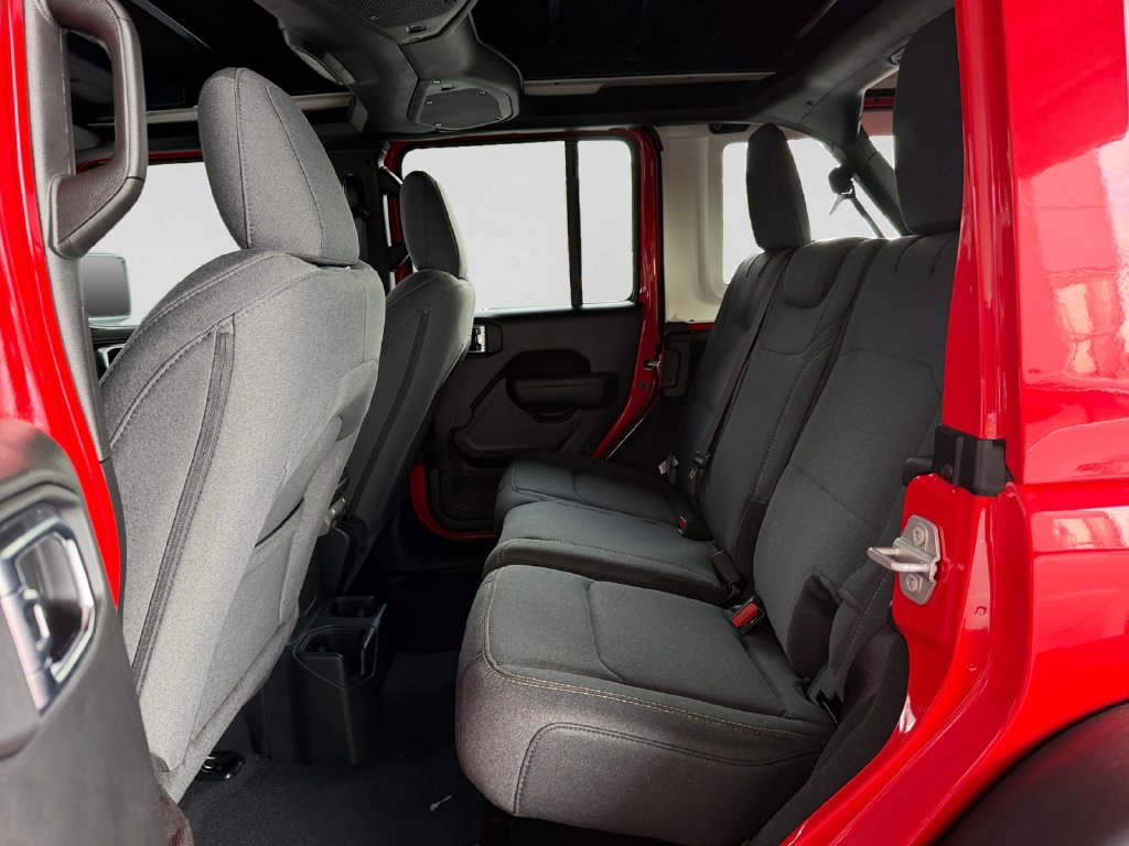 2025 Jeep Wrangler 4-Door Willys - Photo 26