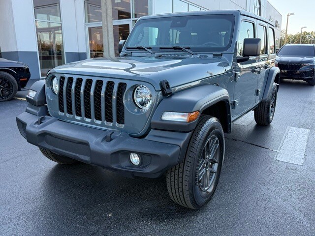 2024 Jeep Wrangler Sport S photo 4