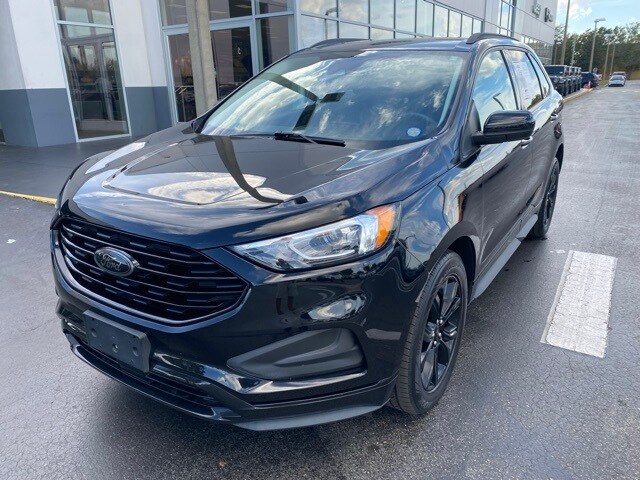 2022 Ford Edge SE photo 4