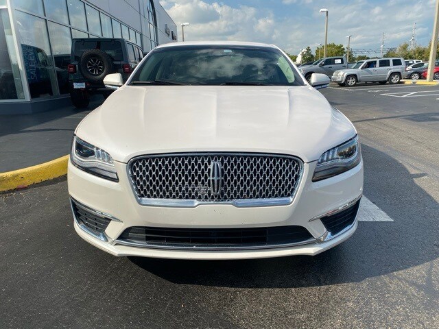 2020 Lincoln MKZ Standard photo 3