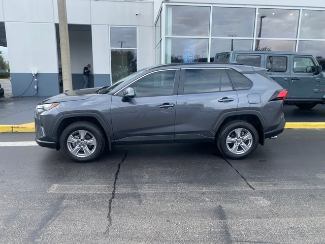 2024 Toyota RAV4 XLE photo 4