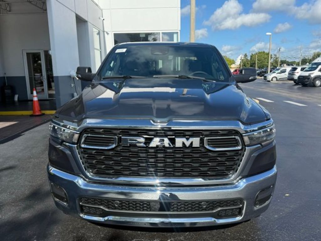 New 2026 Ram 1500 BIG HORN CREW CAB 4X4 5'7 BOX Pickup