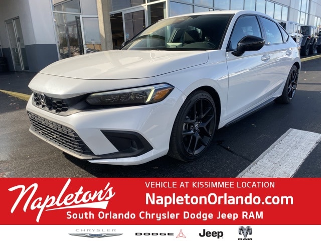 2024 Honda Civic Hatchback Sport's photo