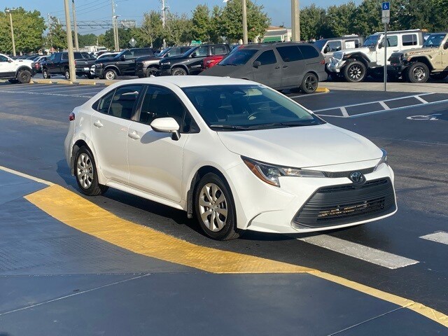 2024 Toyota Corolla LE photo 2