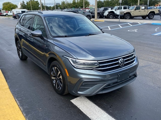 2023 Volkswagen Tiguan S photo 2