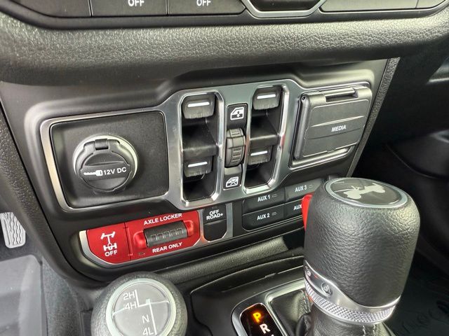 2025 Jeep Wrangler 4-Door Willys - Photo 21