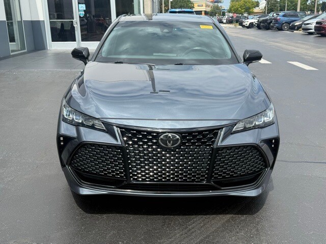 2020 Toyota Avalon XSE photo 2